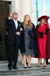 Den Haag 8 december 2021
Prinses Amalia arriveert voor de buitengewone vergadering van de Raad van State. Naast de prinses waren ook koning Willem Alexander en koningin Maxima bij de buitengewone vergadering aanwezig.
Na de vergadering ging Amalia in de tuin een boom planten.