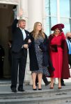 Den Haag 8 december 2021
Prinses Amalia arriveert voor de buitengewone vergadering van de Raad van State. Naast de prinses waren ook koning Willem Alexander en koningin Maxima bij de buitengewone vergadering aanwezig.
Na de vergadering ging Amalia in de tuin een boom planten.