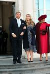 Den Haag 8 december 2021
Prinses Amalia arriveert voor de buitengewone vergadering van de Raad van State. Naast de prinses waren ook koning Willem Alexander en koningin Maxima bij de buitengewone vergadering aanwezig.
Na de vergadering ging Amalia in de tuin een boom planten.