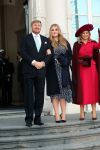 Den Haag 8 december 2021
Prinses Amalia arriveert voor de buitengewone vergadering van de Raad van State. Naast de prinses waren ook koning Willem Alexander en koningin Maxima bij de buitengewone vergadering aanwezig.
Na de vergadering ging Amalia in de tuin een boom planten.