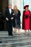 Den Haag 8 december 2021
Prinses Amalia arriveert voor de buitengewone vergadering van de Raad van State. Naast de prinses waren ook koning Willem Alexander en koningin Maxima bij de buitengewone vergadering aanwezig.
Na de vergadering ging Amalia in de tuin een boom planten.