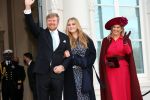 Den Haag 8 december 2021
Prinses Amalia arriveert voor de buitengewone vergadering van de Raad van State. Naast de prinses waren ook koning Willem Alexander en koningin Maxima bij de buitengewone vergadering aanwezig.
Na de vergadering ging Amalia in de tuin een boom planten.