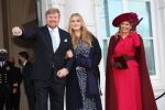Den Haag 8 december 2021
Prinses Amalia arriveert voor de buitengewone vergadering van de Raad van State. Naast de prinses waren ook koning Willem Alexander en koningin Maxima bij de buitengewone vergadering aanwezig.
Na de vergadering ging Amalia in de tuin een boom planten.