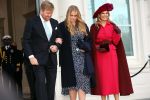 Den Haag 8 december 2021
Prinses Amalia arriveert voor de buitengewone vergadering van de Raad van State. Naast de prinses waren ook koning Willem Alexander en koningin Maxima bij de buitengewone vergadering aanwezig.
Na de vergadering ging Amalia in de tuin een boom planten.
