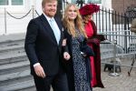 Den Haag 8 december 2021
Prinses Amalia arriveert voor de buitengewone vergadering van de Raad van State. Naast de prinses waren ook koning Willem Alexander en koningin Maxima bij de buitengewone vergadering aanwezig.
Na de vergadering ging Amalia in de tuin een boom planten.