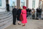 Den Haag 8 december 2021
Prinses Amalia arriveert voor de buitengewone vergadering van de Raad van State. Naast de prinses waren ook koning Willem Alexander en koningin Maxima bij de buitengewone vergadering aanwezig.
Na de vergadering ging Amalia in de tuin een boom planten.