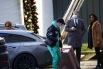 Schiphol Mijdrecht 20 december 2021
Andre Hazes en zijn neef en beste vriend Djarno Hofland worden door Rachel hazes opgehaald op Schiphol na een vakantie naar Las Vegas en Los Angeles. Daarna rijden Andre en zijn moeder naar haar huis in Mijdrecht.