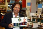 Elst 15 december 2021
Rene Leblanc en zijn vouw in de Albert Heijn met zijn bier .