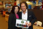 Elst 15 december 2021
Rene Leblanc en zijn vouw in de Albert Heijn met zijn bier .