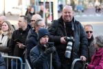 Den Haag 8 december 2021
Prinses Amalia arriveert voor de buitengewone vergadering van de Raad van State. Naast de prinses waren ook koning Willem Alexander en koningin Maxima bij de buitengewone vergadering aanwezig.
Na de vergadering ging Amalia in de tuin een boom planten. Reni v maren en Mischa Schoemaker