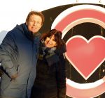 Amsterdam 21 december 2021
Robert ten Brink en zijn vrouw bij opnames all you need is love op museumplein.