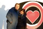 Amsterdam 21 december 2021
Robert ten Brink en zijn vrouw bij opnames all you need is love op museumplein.