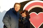Amsterdam 21 december 2021
Robert ten Brink en zijn vrouw bij opnames all you need is love op museumplein.
