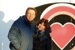 Amsterdam 21 december 2021
Robert ten Brink en zijn vrouw bij opnames all you need is love op museumplein.