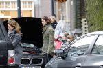 Amsterdam 22 januari 2011
Robine v d Meer met een kapotte auto. Oa Prins Bernhard jr helpt haar.
Peter Smulders bv