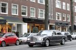 Amsterdam 22 januari 2011
Ronnie Rosenbaum rijdt in zijn Bentley voorbij het huis van Tatjana op de beethovenstraat.
Peter Smulders bv
