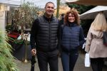 Amsterdam 4 december 2021
Ruud Gullit en zijn vriendin Karin de Rooij in Amsterdam zuid