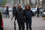 Amsterdam 4 december 2021
Ruud Gullit en zijn vriendin Karin de Rooij in Amsterdam zuid