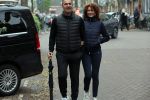 Amsterdam 4 december 2021
Ruud Gullit en zijn vriendin Karin de Rooij in Amsterdam zuid