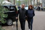 Amsterdam 4 december 2021
Ruud Gullit en zijn vriendin Karin de Rooij in Amsterdam zuid