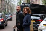 Amsterdam 4 december 2021
Ruud Gullit en zijn vriendin Karin de Rooij in Amsterdam zuid