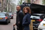 Amsterdam 4 december 2021
Ruud Gullit en zijn vriendin Karin de Rooij in Amsterdam zuid