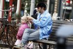 Amsterdam 3 januari 2021
Sander lantiga en zijn vrouw aan het wandelen met hun dochter en baby
