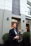 Amsterdam 4 december 2021
Opening winkel Layer in Amsterdam zuid.
Saxofonist