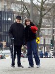 Amsterdam 8 januari 2022
Theo Heuft met zijn partner Monique  op straat in Amsterdam zuid