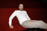 Hilversum 9 januari 2023
Arjan Lubach wordt bij beeld en Geluid gekozen tot mediapersoon van 2022. Andre v Duin reikt hem de prijs uit .