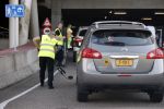Amsterdam 17 juni 2022
Autos worden gecontroleerd door beveiilger bij Johan Cruijff arena