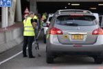 Amsterdam 17 juni 2022
Autos worden gecontroleerd door beveiilger bij Johan Cruijff arena