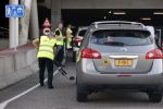 Amsterdam 17 juni 2022
Autos worden gecontroleerd door beveiilger bij Johan Cruijff arena