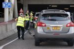 Amsterdam 17 juni 2022
Autos worden gecontroleerd door beveiilger bij Johan Cruijff arena