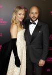 Amsterdam 16 januari 2023
Premiere Fijn weekend in Tuschinski.
De cast bestaat uit oa Sarah Chronis Carolien Spoor Jon karthaus Lisa Zweerman Steef de Bot Kay Greidanus en Aus Greidanus sr.