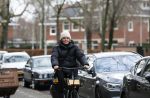 Amsterdam 4 januari 2023
Caroline Tensen op haar electrische v Moof fiets in Amsterdam zuid.