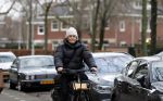 Amsterdam 4 januari 2023
Caroline Tensen op haar electrische v Moof fiets in Amsterdam zuid.