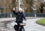 Amsterdam 4 januari 2023
Caroline Tensen op haar electrische v Moof fiets in Amsterdam zuid.