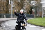 Amsterdam 4 januari 2023
Caroline Tensen op haar electrische v Moof fiets in Amsterdam zuid.