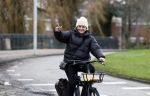 Amsterdam 4 januari 2023
Caroline Tensen op haar electrische v Moof fiets in Amsterdam zuid.