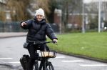 Amsterdam 4 januari 2023
Caroline Tensen op haar electrische v Moof fiets in Amsterdam zuid.