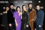 Amsterdam 19 december 2022
Premiere Faithfully Yours in Tuschinski
Cast: V.l.n.r. Hannah Hoekstra Gijs Naber Elise Schaap Bracha van Doesburg Nasrdin Dchar en Matteo Simoni
