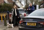 Laren Blaricum 6 januari 2022
Dennis Bergkamp en zijn vrouw Henriette in het centrum van Laren . Ze hebben een nieuw huis / villa gekocht in Blaricum .