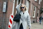 Amsterdam 21 december 2022
Eva Jinek op straat in Amsterdam zuid.