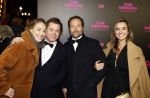 Amsterdam 16 januari 2023
Premiere Fijn weekend in Tuschinski.
De cast bestaat uit oa Sarah Chronis Carolien Spoor Jon karthaus Lisa Zweerman Steef de Bot Kay Greidanus en Aus Greidanus sr.