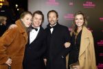 Amsterdam 16 januari 2023
Premiere Fijn weekend in Tuschinski.
De cast bestaat uit oa Sarah Chronis Carolien Spoor Jon karthaus Lisa Zweerman Steef de Bot Kay Greidanus en Aus Greidanus sr.