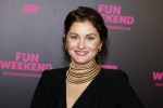 Amsterdam 16 januari 2023
Premiere Fijn weekend in Tuschinski.
De cast bestaat uit oa Sarah Chronis Carolien Spoor Jon karthaus Lisa Zweerman Steef de Bot Kay Greidanus en Aus Greidanus sr. Fockeline Ouwerkerk