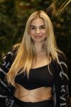 Amsterdam 6 januari 2023
Echte Meisjes In De Jungle 2023, Deelnemers Gaby Blaaser , Louisa Janssen , Diva Maria , Janice Blok , Michella Kox , Lena (Ex on the Beach), Jill Goede Kelly Heruer , Esmee Ipema ,Fabiola Volkers Annebel Visscher en Channah Koerten . Valerio Zeno presenteert het programma. Presentatie was in hotel Jakarta. Gaby Blaaser zwanger kwam met haar vriend