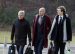Amsterdam 22 december 2022
Jelle Brandt Corstius op weg naar de rechtbank voor rechtszaak met Gijs v Dam