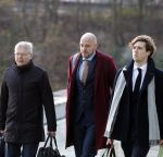 Amsterdam 22 december 2022
Jelle Brandt Corstius op weg naar de rechtbank voor rechtszaak met Gijs v Dam